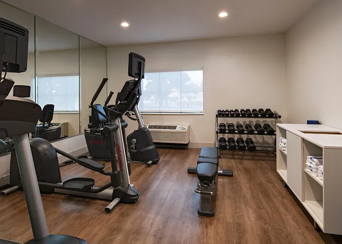Holiday Inn Express & Suites Cedar Park